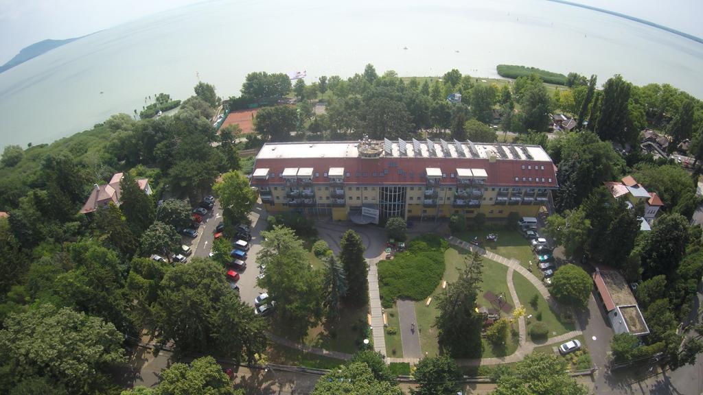 Hotel Panorama Balatongyörök Exterior foto