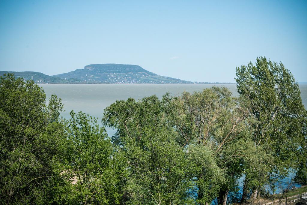 Hotel Panorama Balatongyörök Exterior foto