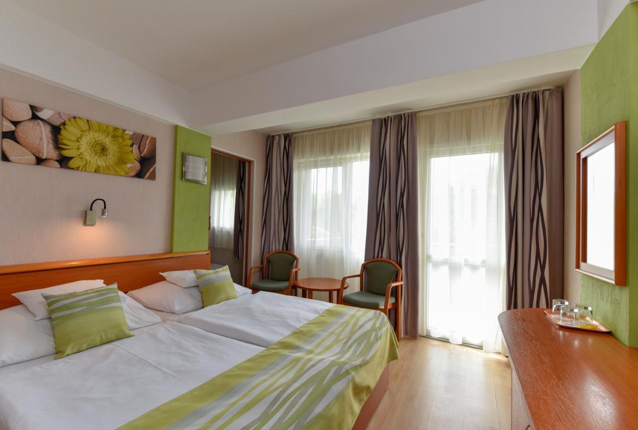 Hotel Panorama Balatongyörök Exterior foto