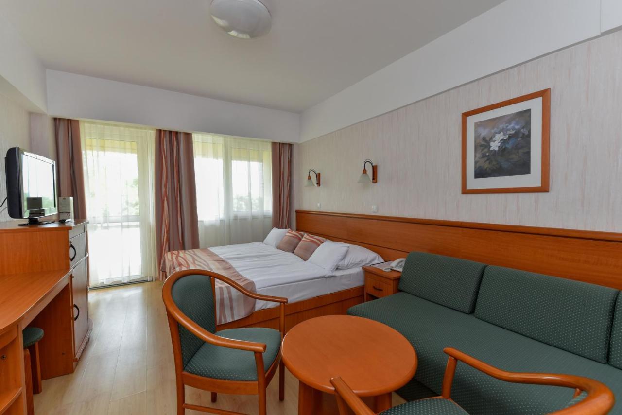 Hotel Panorama Balatongyörök Exterior foto